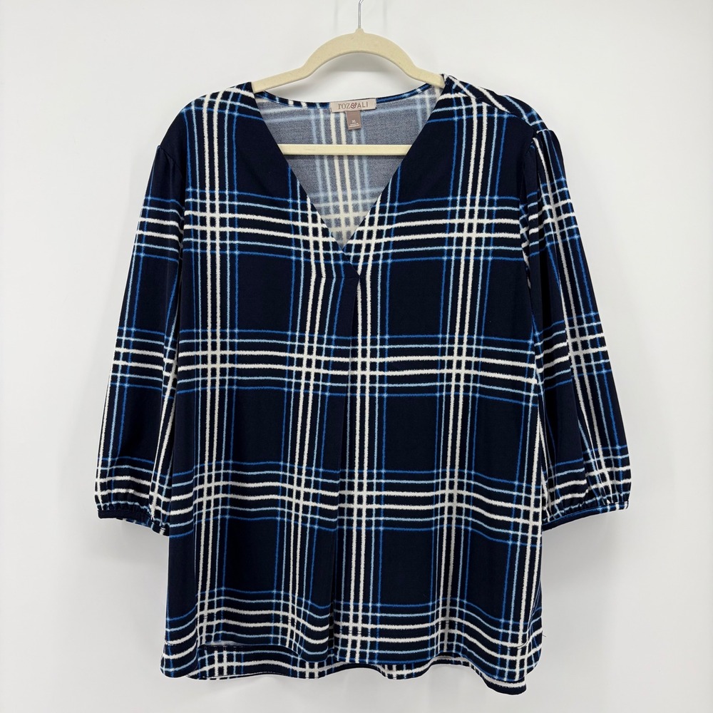 Roz & Ali Womens XL Navy Blue Plaid V-Neck 3/4 Sleeve Blouse Front Pleat Top
